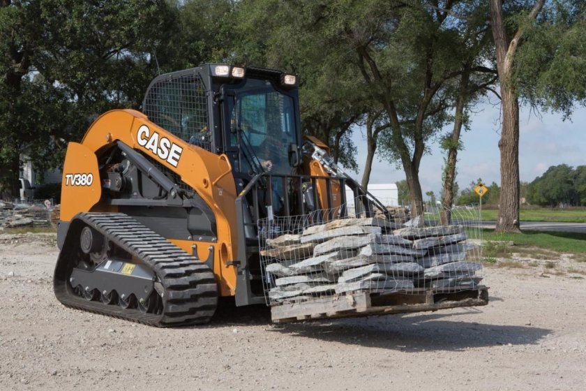 Мини-погрузчик Case tv380