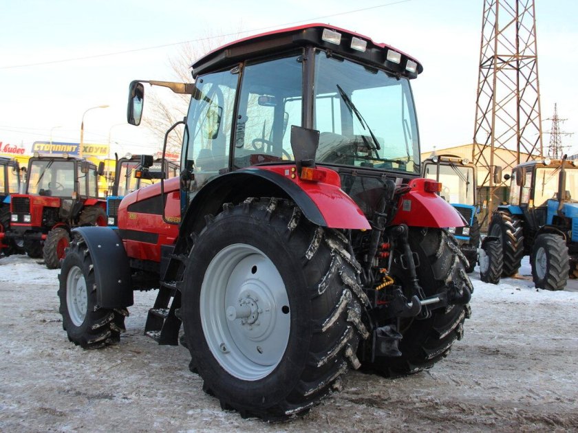 Трактор мтз 1523