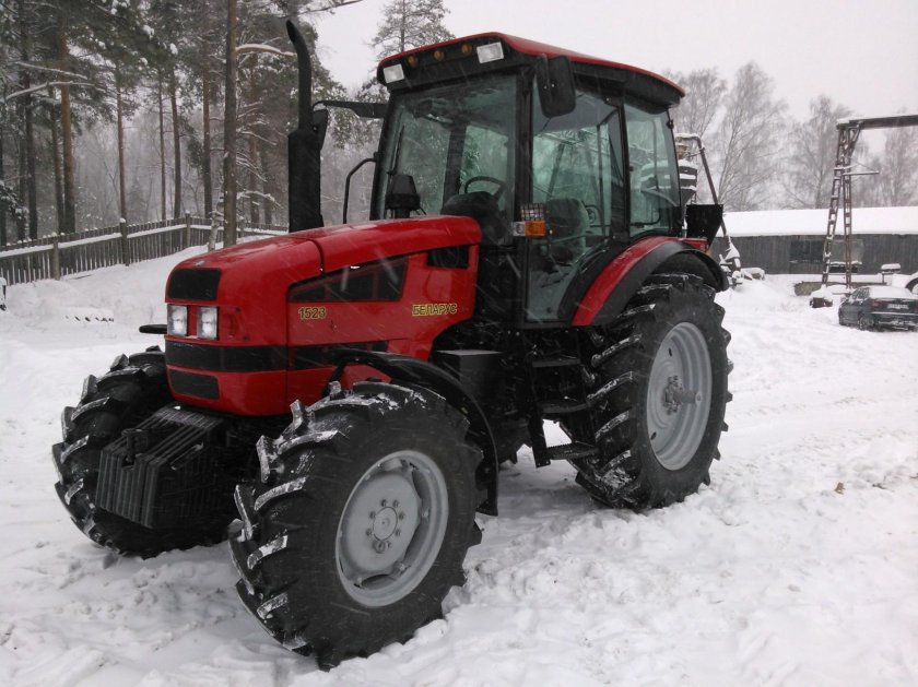 Трактор МТЗ 1523