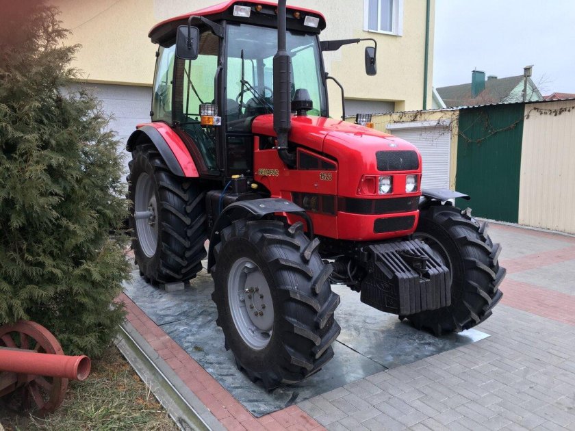 Трактор МТЗ 1523
