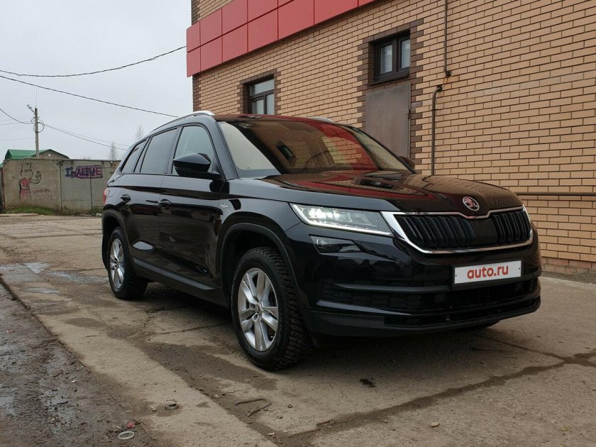 Шкода Кодиак черного цвета