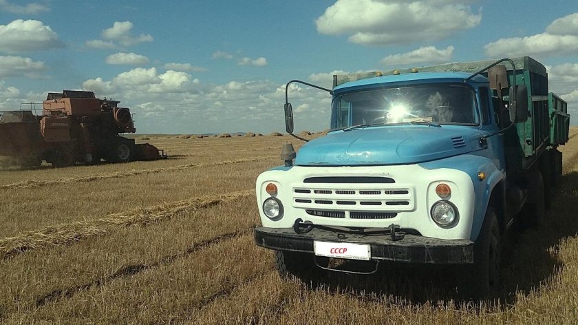 Грузовик ЗИЛ 130 ГАЗ 53