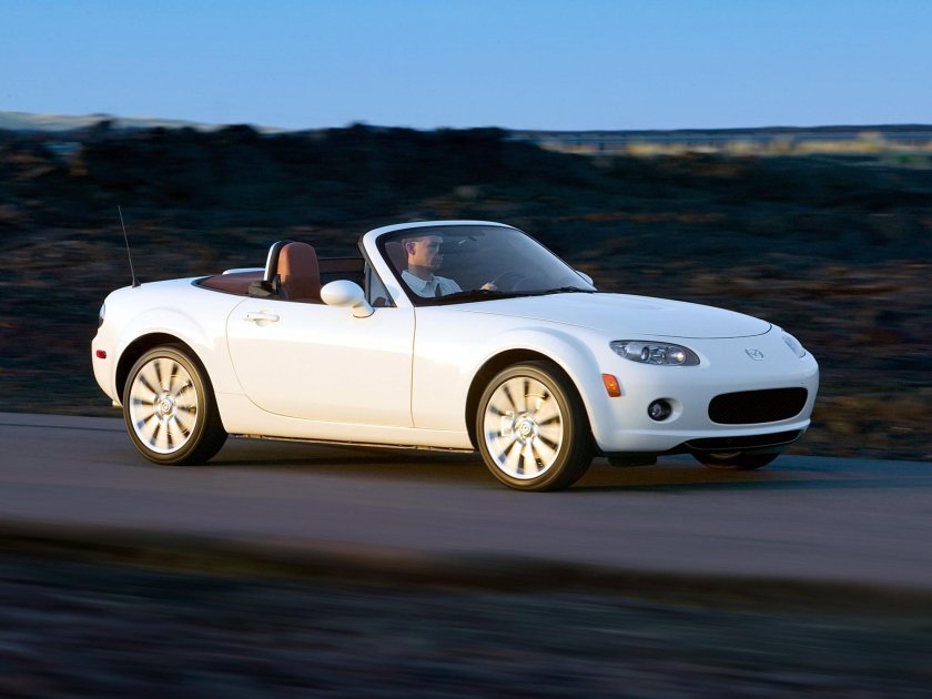 Мазда родстер MX 5