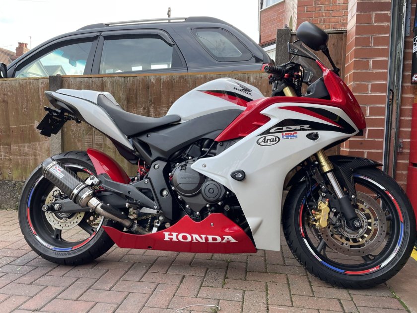 Мотоцикл honda cbr 600