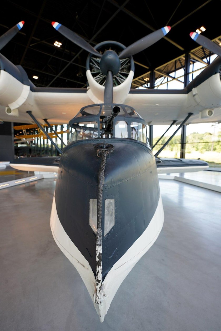 Dornier do 24 кабина