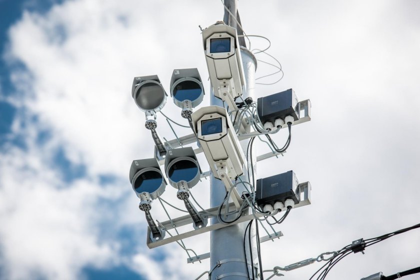 Камеры видеонаблюдения на дорогах