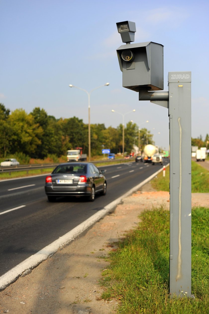 Камера контроля скорости