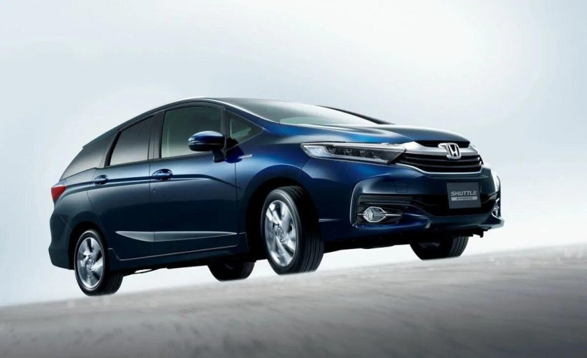 Honda Fit Shuttle Hybrid 2018