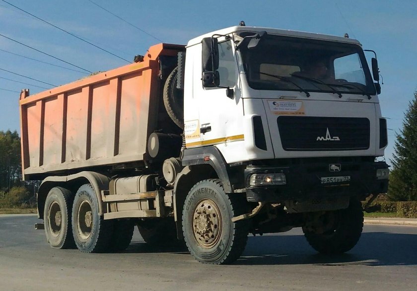 Самосвал МАЗ 6514с9
