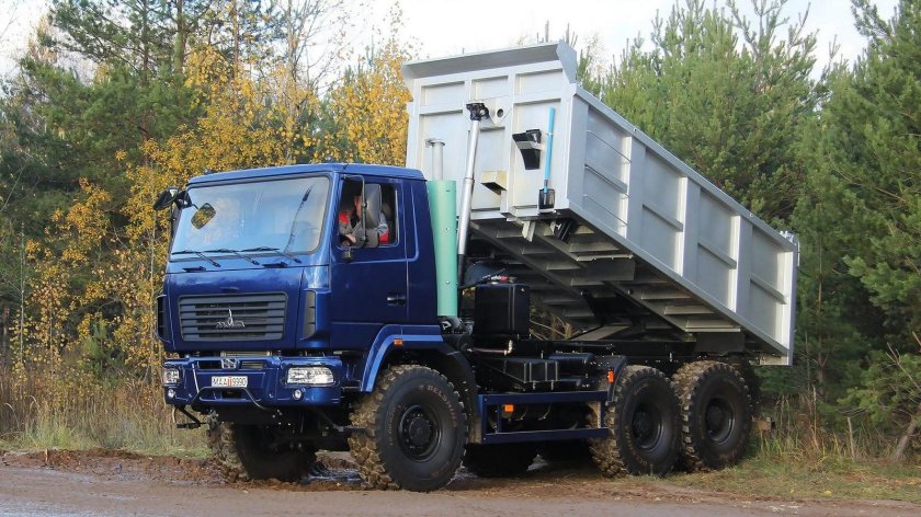 МАЗ 6317 самосвал