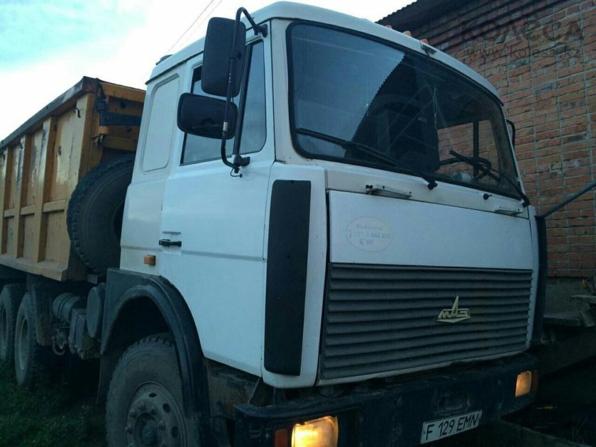 МАЗ самосвал 20 тонн