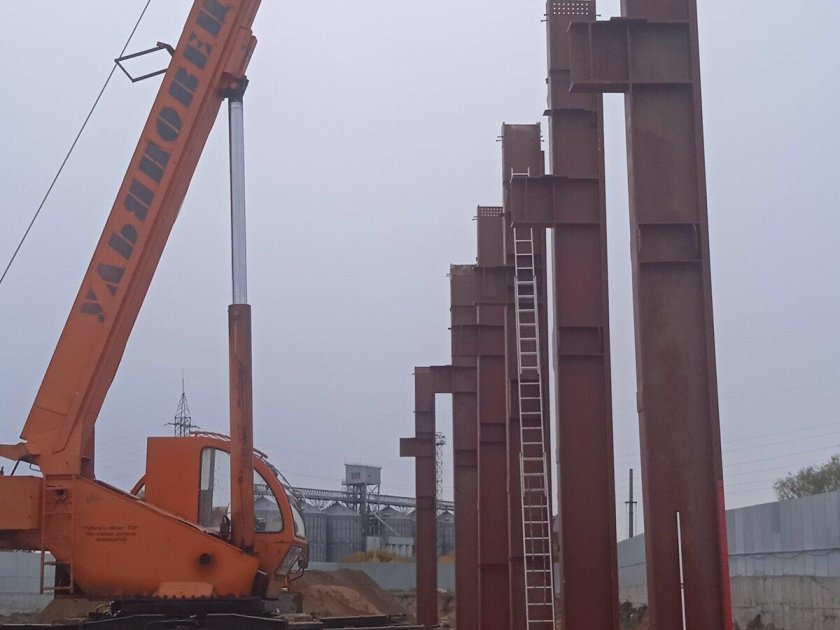 Автокран ульяновец