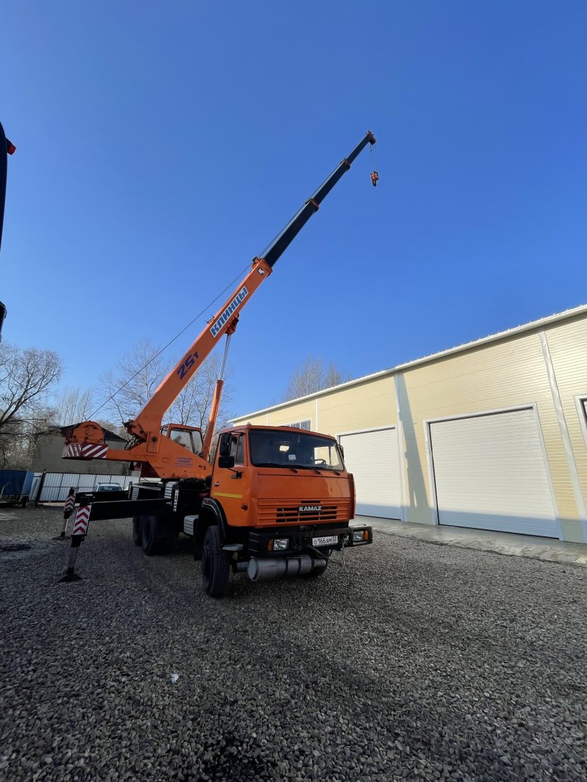 Автокран Ульяновец 25