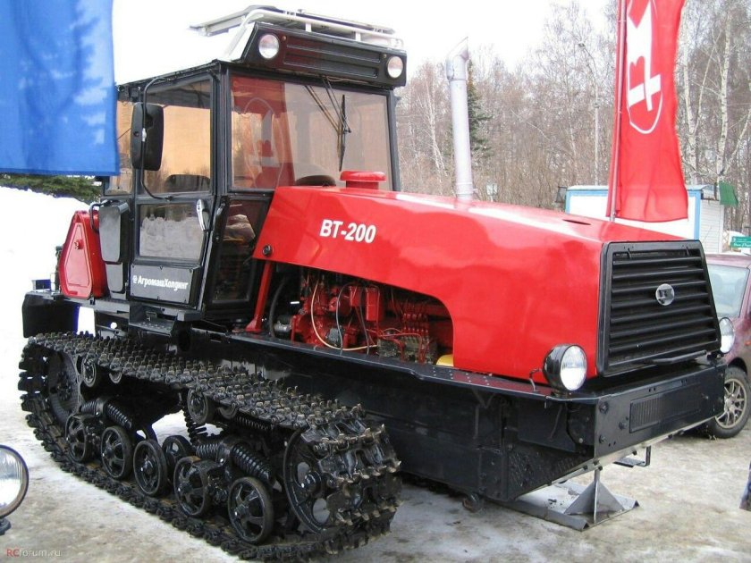 Вт-100 трактор