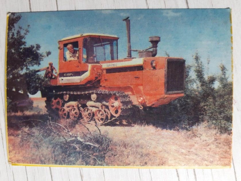 Трактор ДТ-175 Волгарь