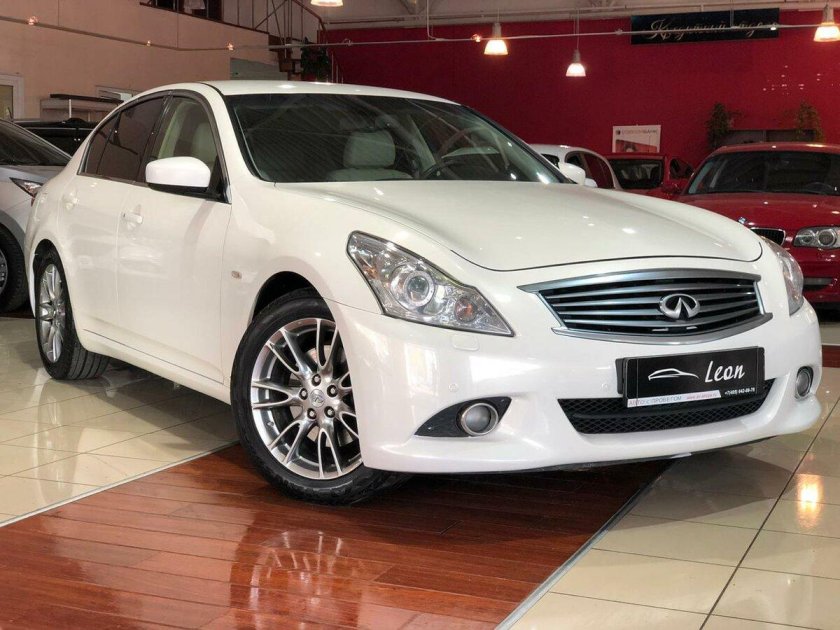 Infiniti g25 седан