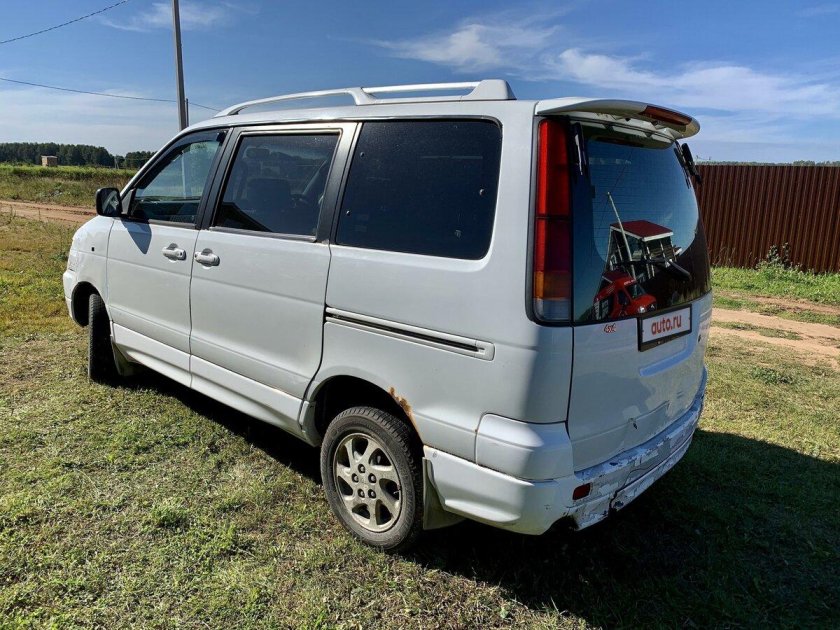 Тойота таун айс ноах