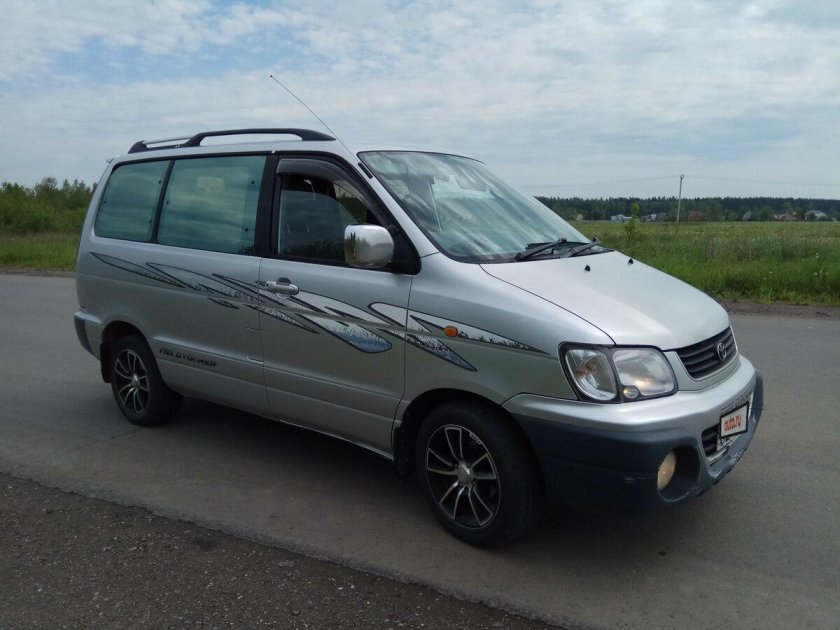 Тойота таун айс ноах