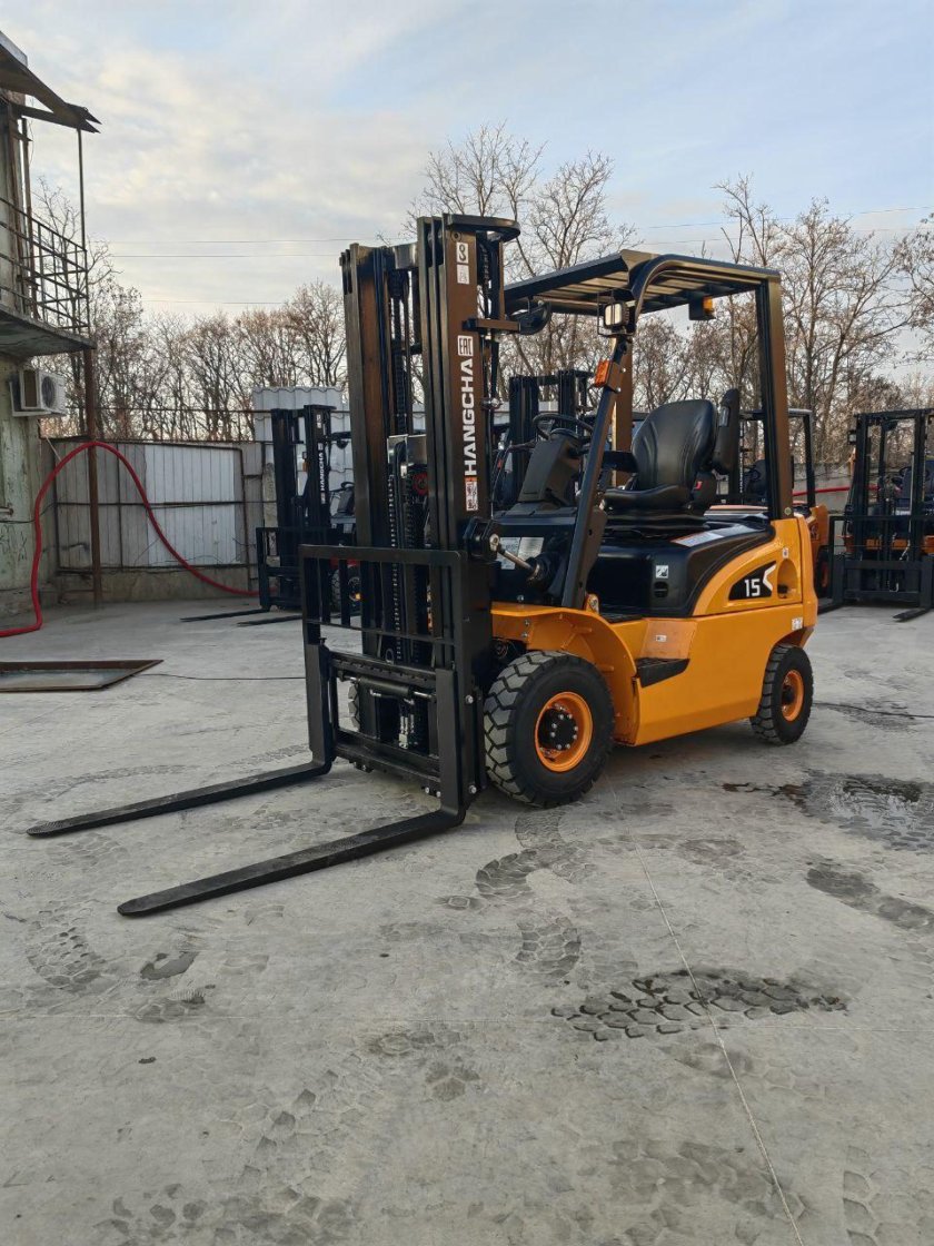 Вилочный погрузчик Исузу