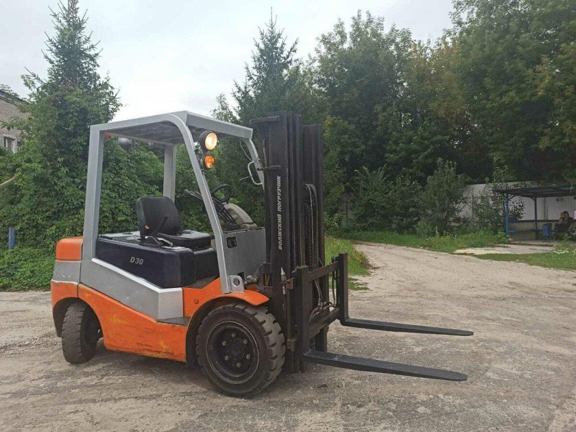 Вилочный погрузчик тойота