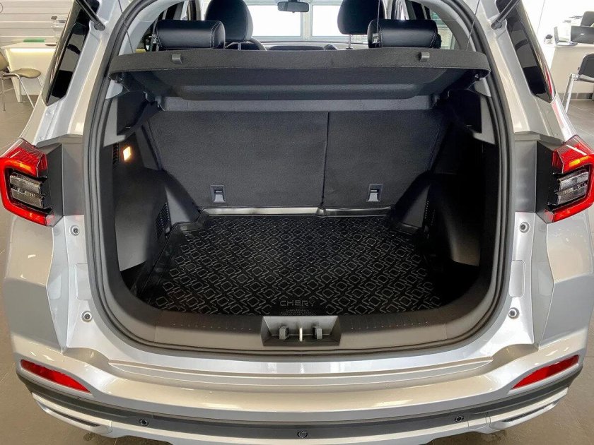 Размер багажника черри Тигго 8