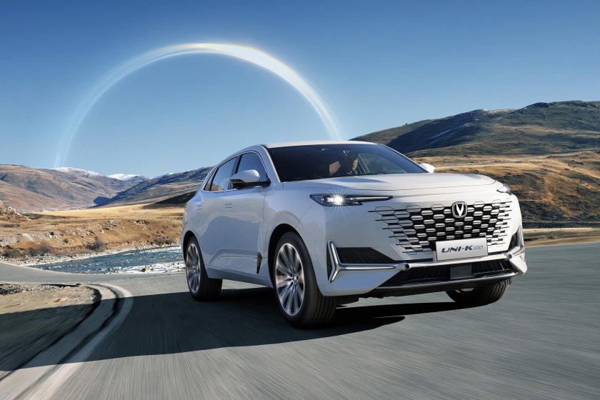 Changan Uni-k гибрид