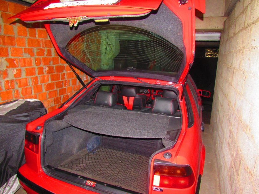 Saab 9000 багажник