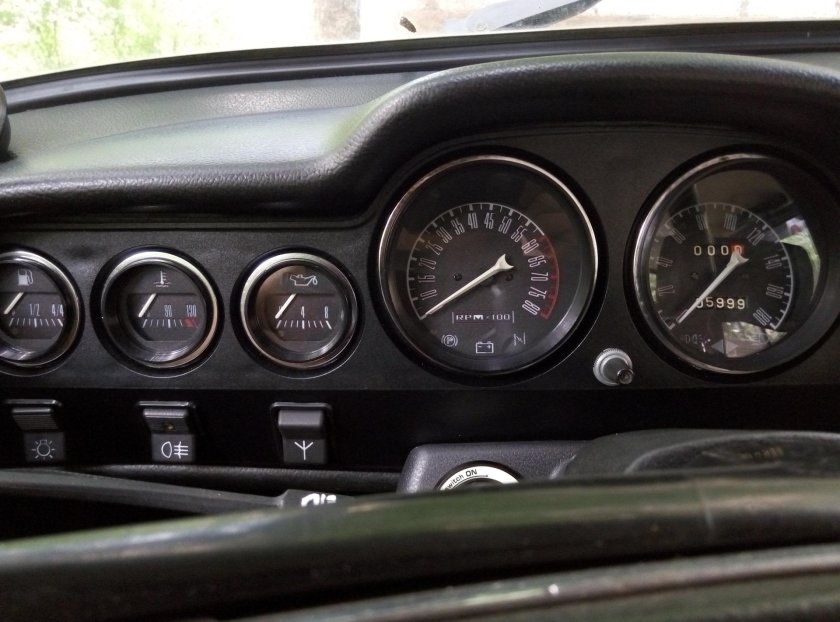 Приборная панель ВАЗ 2106