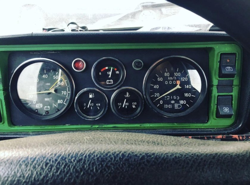 Комбинация приборов ВАЗ 2105