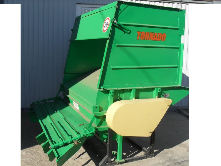 Измельчитель - разбрасыватель ИСН - 1500 Дон 1500