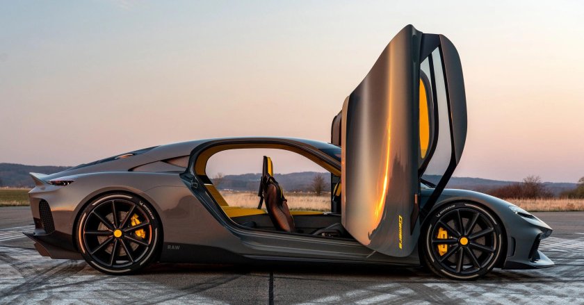 Гиперкар Koenigsegg 2020
