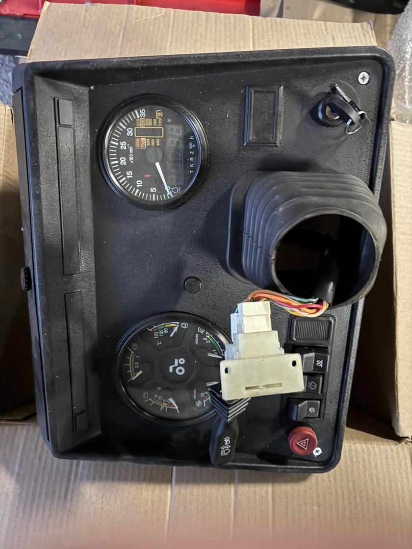 Панель приборов мтз 82