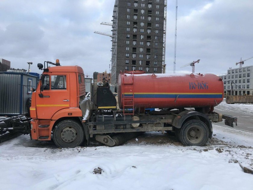 Поливомоечная машина камаз