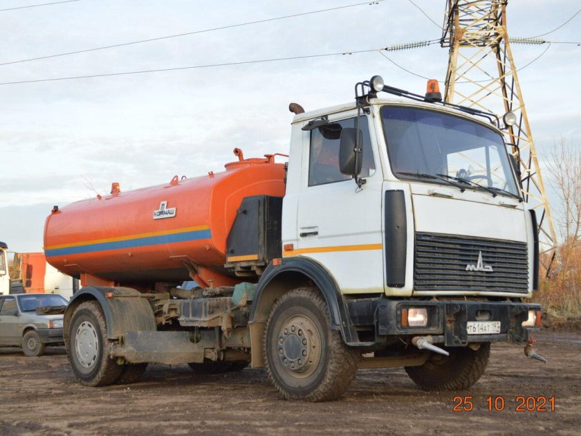 Машина поливомоечная ко-806-21 маз