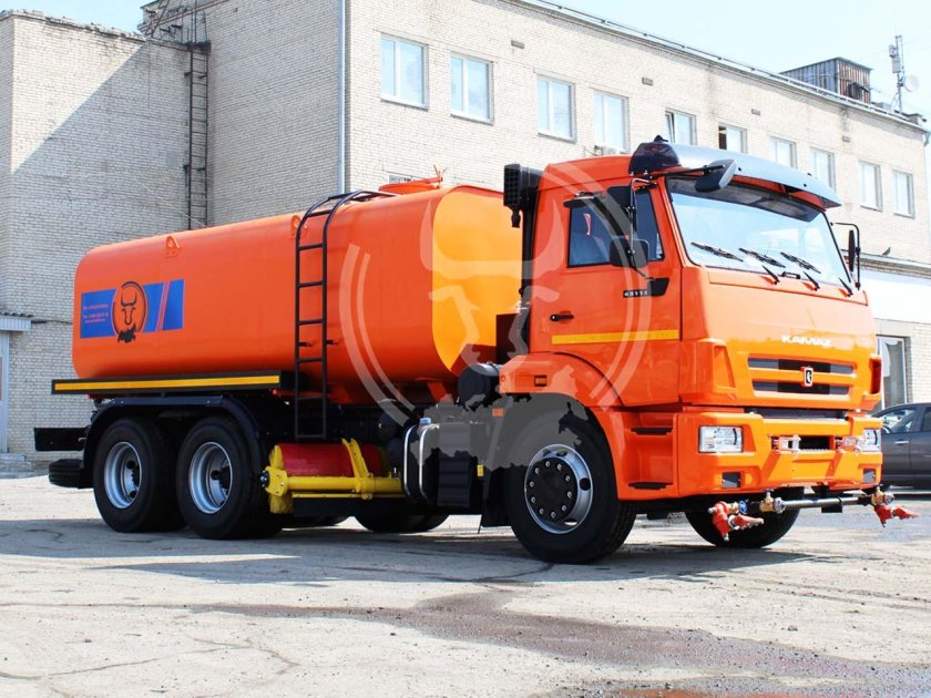 КАМАЗ 65115 поливалка