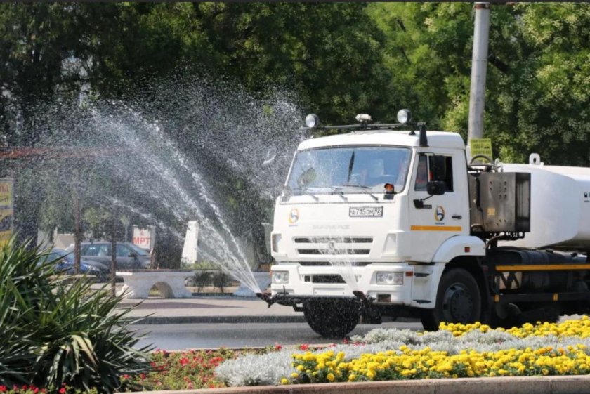 КАМАЗ поливалка