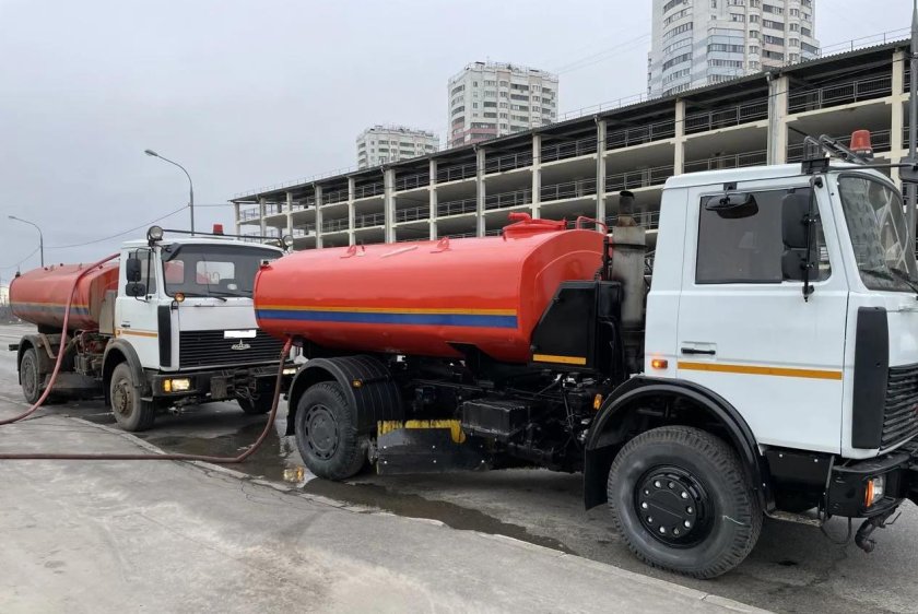 Поливомоечная машина ко-806