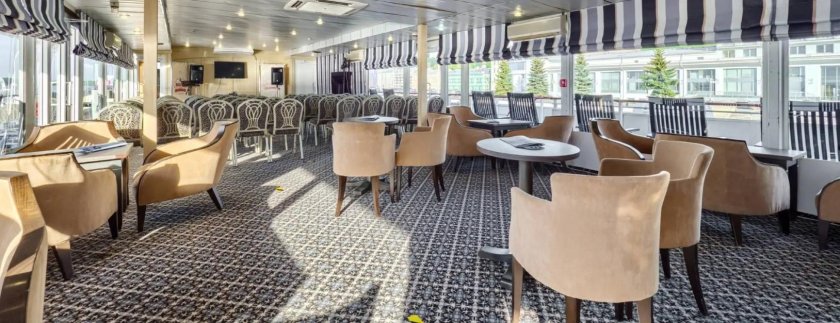 Теплоход-пансионат «Александр Радищев»