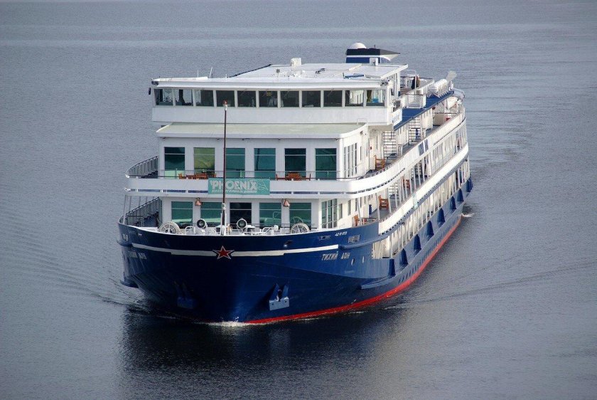 Теплоход тихий Дон