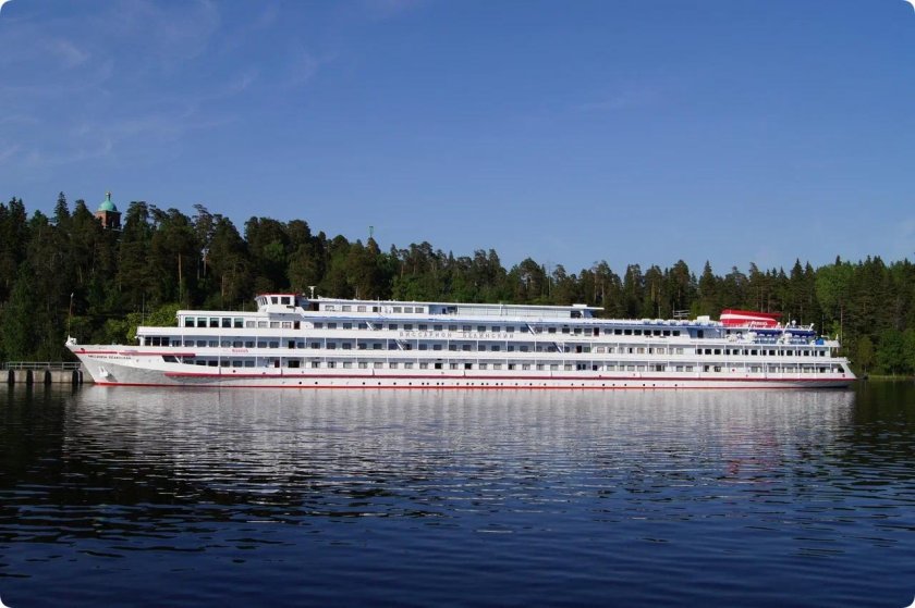 Виссарион Белинский теплоход