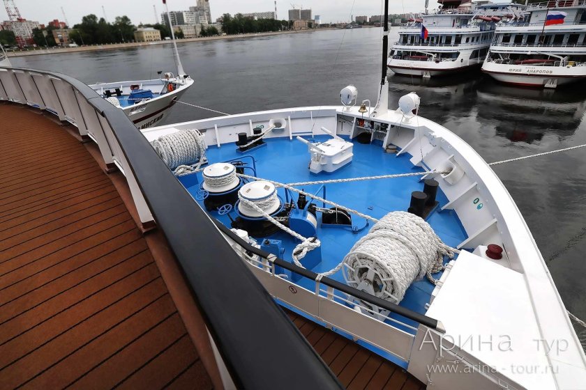 Кронштадт теплоход