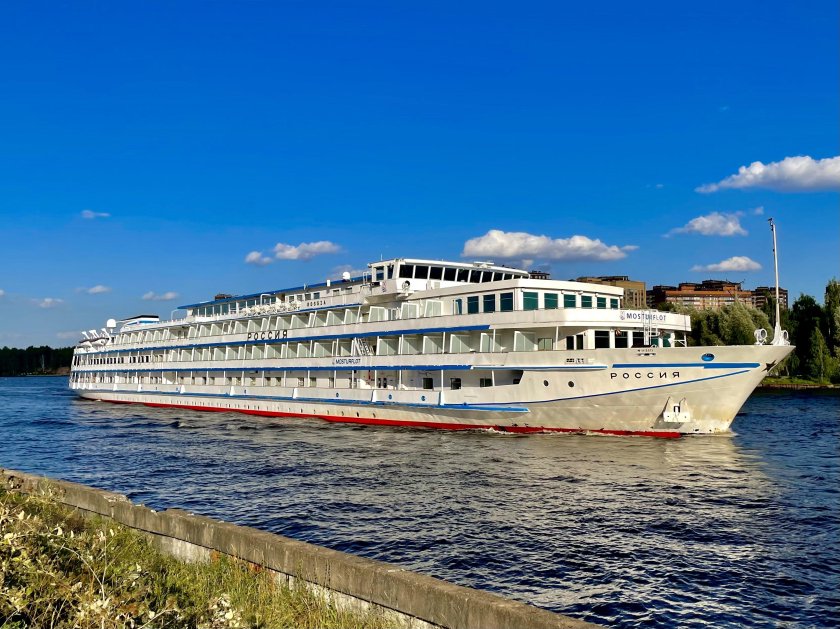 Теплоход Россия Мостурфлот