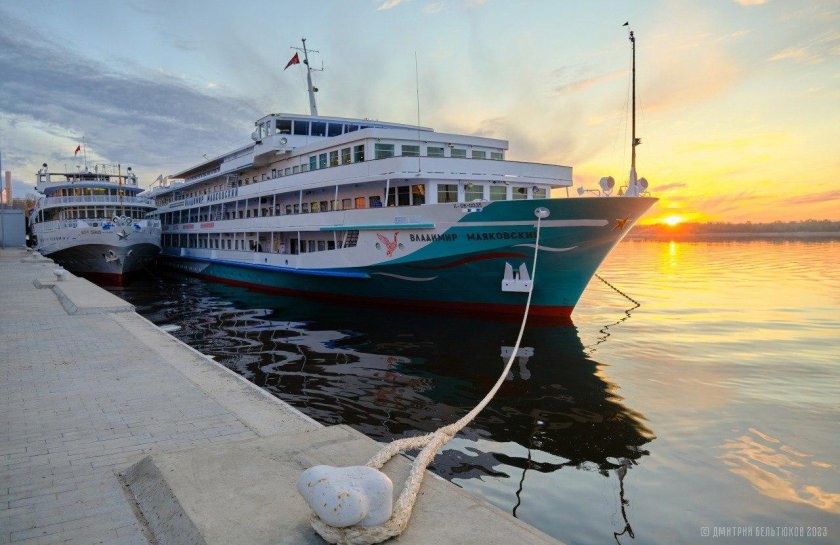 Речной теплоход