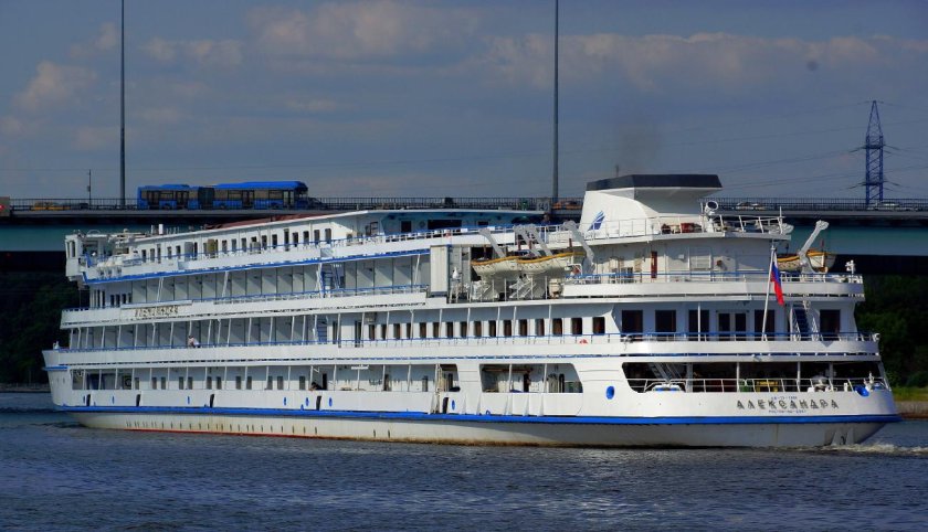 Теплоход Александра фото