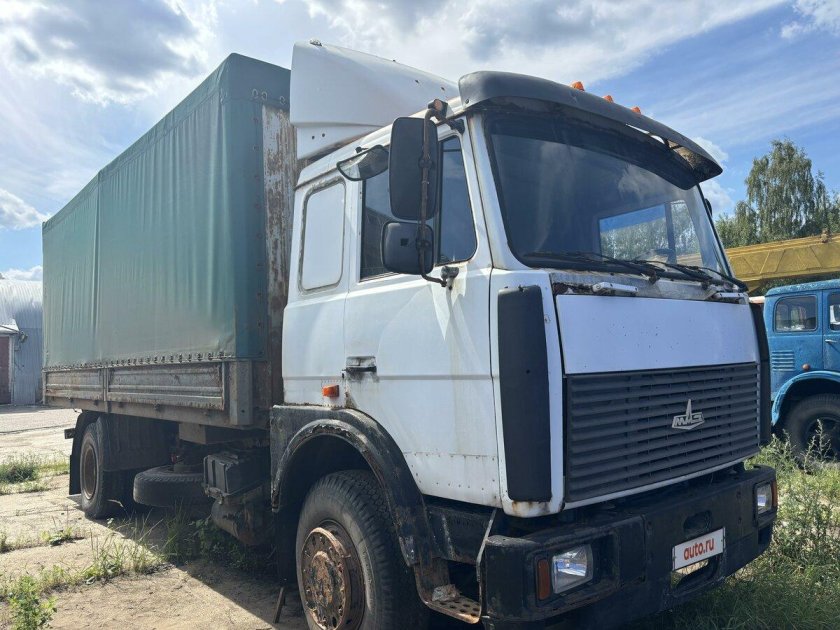 Бортовой грузовик маз 5336