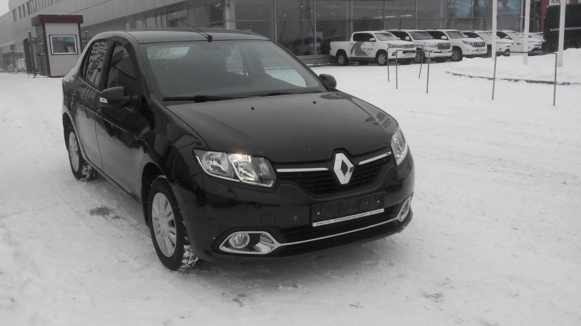 Рено Логан 2 черный тонированный