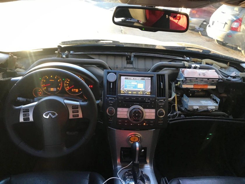 Центральная панель Инфинити fx35