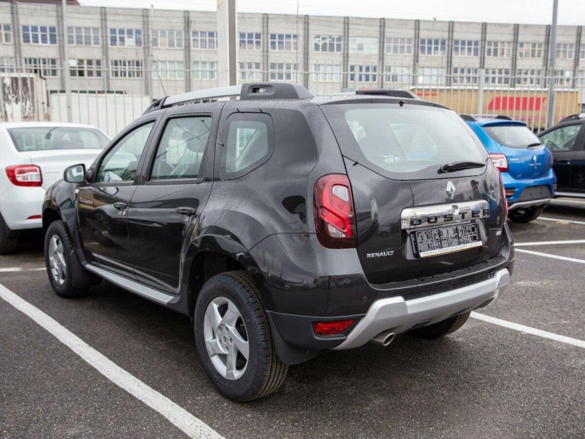 Рено Дастер 2019 черный