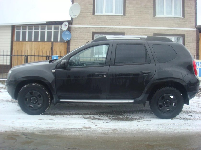 Рено Дастер черный