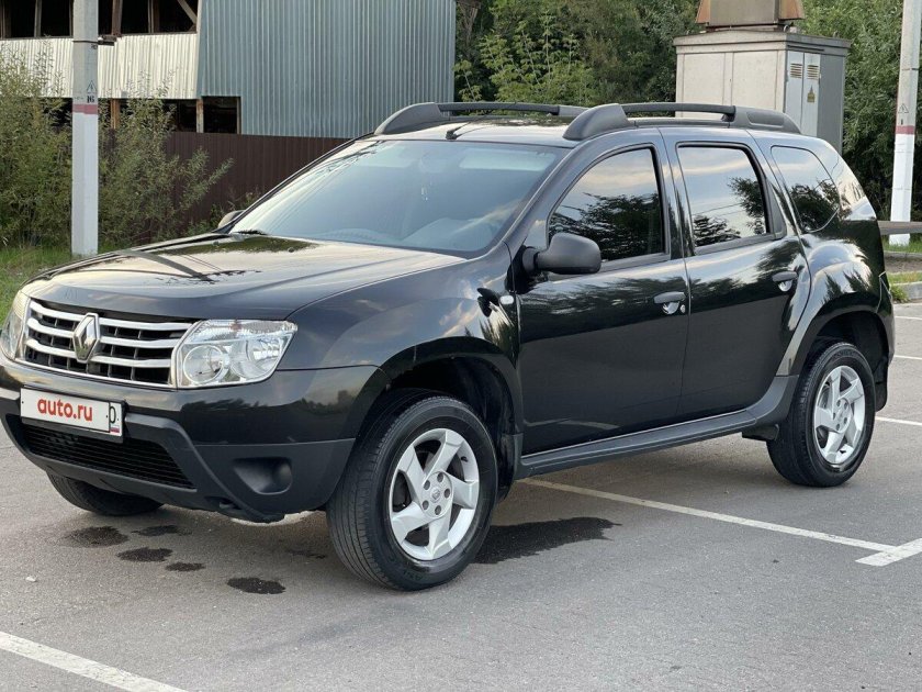 Дастер черный 2014